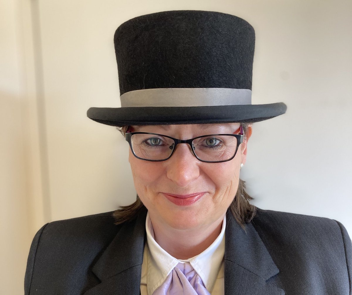 mycooplife's tweet photo. A former florist who swapped delivering flowers to her village funeral home to helping families say goodbye to their loved ones has spoken about how her passion for helping people led to the late career change.

Read Julie's story: https://t.co/q2vkWA0lIo https://t.co/FONyjCLz8I