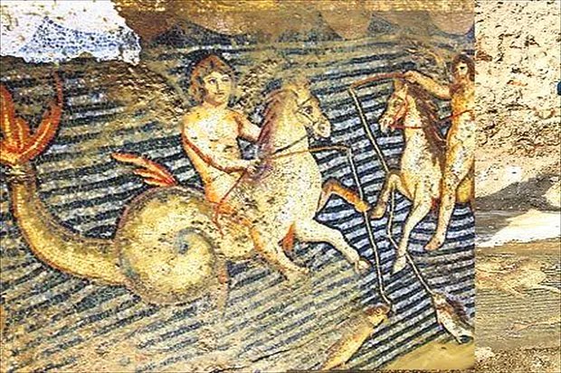 Balık Avlayan Eros Mozaiği