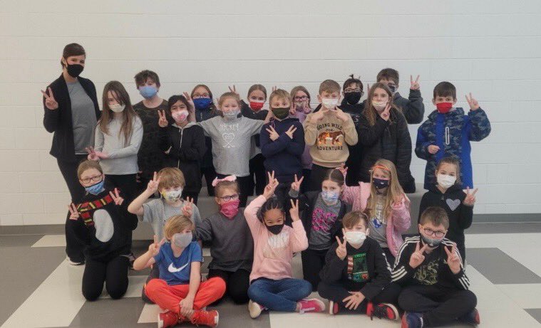 When the 100th day of school falls on 2-2-22, we celebrate by twinning! #teamoldham #100thDayofSchool