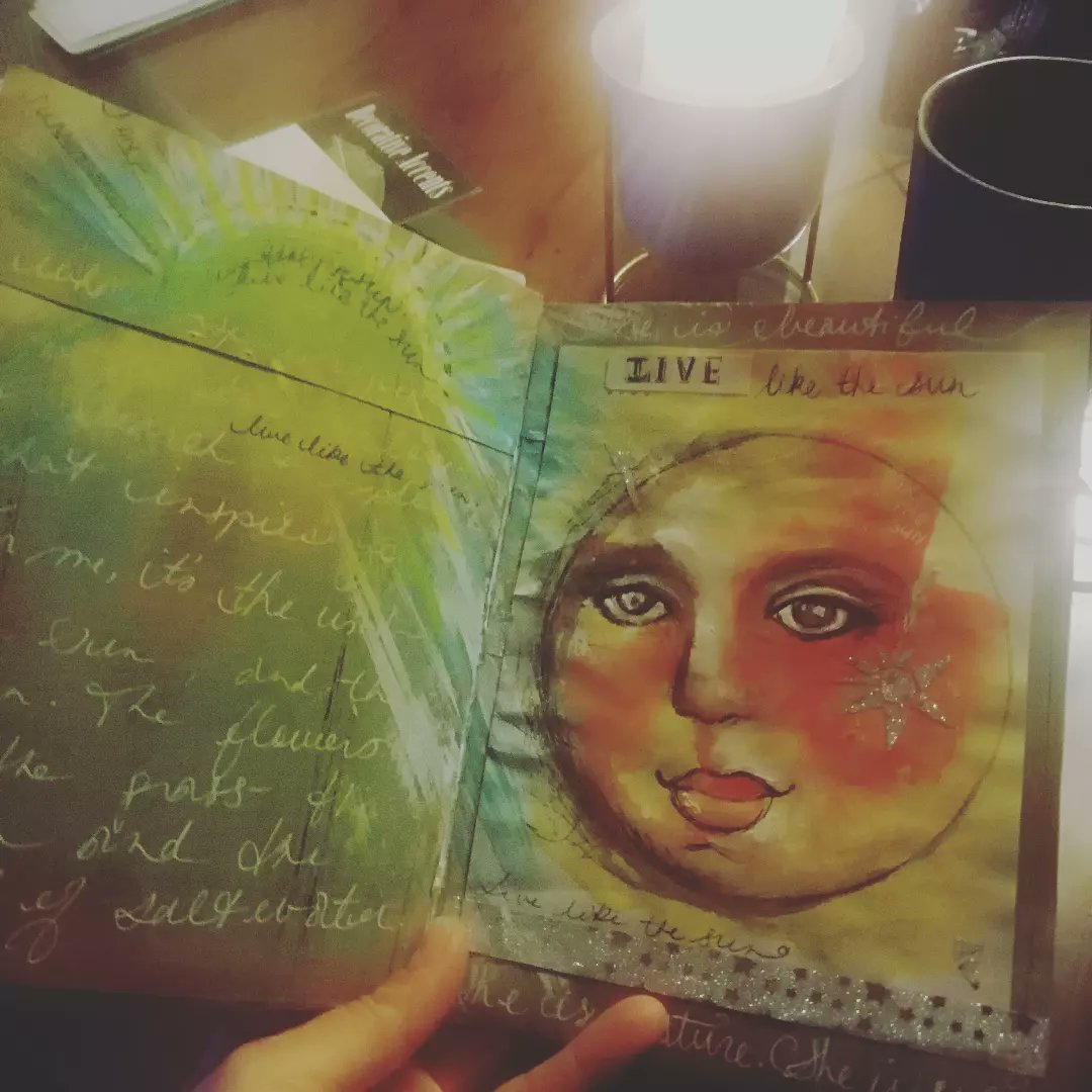 ChistineDeckert's tweet photo. 🎨 Art journaling 🎨
This fun and experimental form of creative expression serves so many purposes! It creates a deeper sense of self awareness, serves as Art therapy, allows us to play, experiment, is used for intention/goal setting/ meditative purposes, and so much more ❤️ https://t.co/51akZ7hoyt
