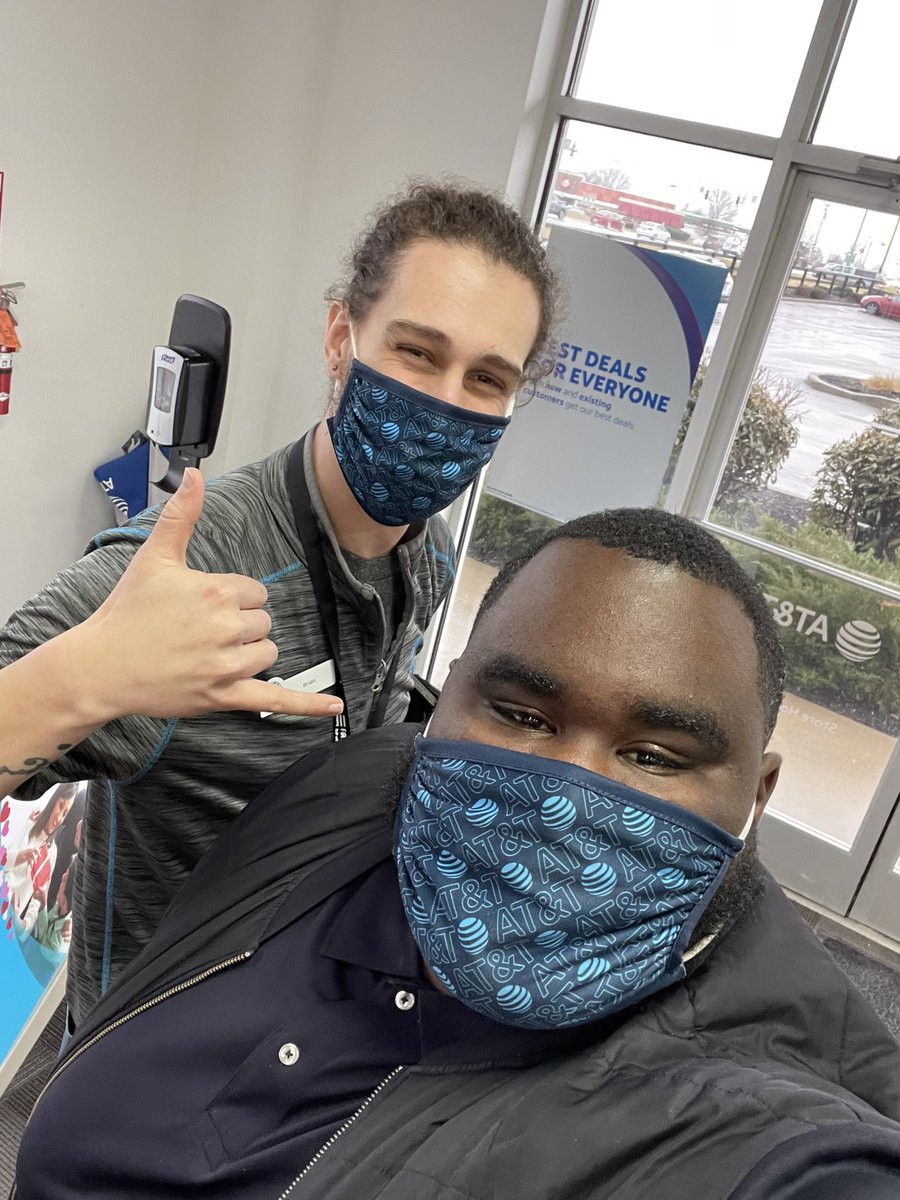 This team at NKU 🧊 is balling with #Signature great time talking with them. February will be great!!! #SignatureStars #OHPA #WinAsOne #LifeAtATT 💫🤩💫🤩✅