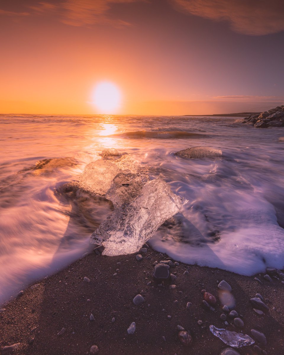 dfernann_shots's tweet photo. Diamond beach, Iceland
#Iceland #landscapephotography #landscape #sunset #sunsets #sunsetphotography #NFTs #nftart #NFTCommmunity #NFTartist https://t.co/Uy3iTbnxsk