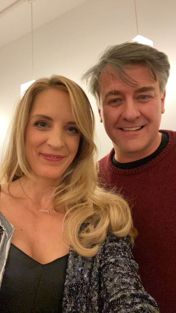 CarolinMatzko's tweet photo. @MMittermeier bringt mir gerade das Twittern bei. Weil er ist klug und derbe digital unterwegs. Und beo @hannesringlste1 https://t.co/l9zdIm1r9j