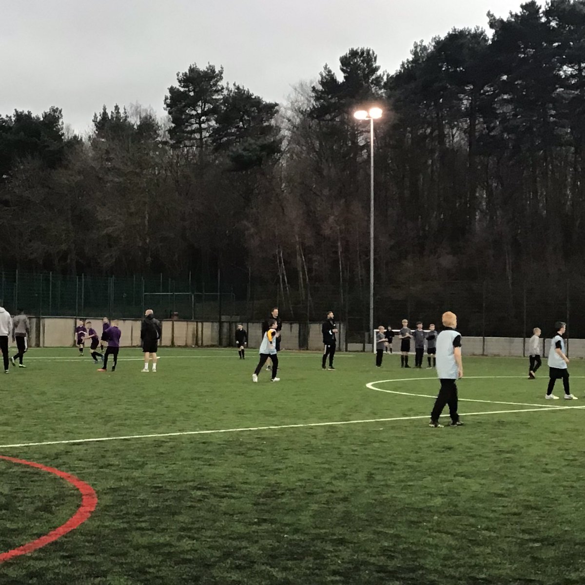 OaksPe's tweet photo. Tonight we hosted a Y7 sports festival. Football and netball were this evenings activities. Thanks to all those who attended @Outwood_Valley @OutwoodPortland @elizabethanac Here are some photos from the football ⚽️ #BassetlawSGO @YourSchoolGames https://t.co/A5rSTVJC0D