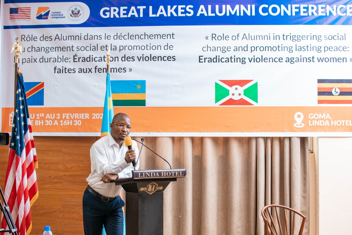 bim_sarl's tweet photo. .@DamienMouzoun de @ayina_rw a soulevé un grand débat avec les alumni sur les opportunités et défis de #ZLECAF et THINK TANK. Un moment chaud de réflexion à haute voix😀 
#GLALUMNI22 @USEmbKinshasa @AfrikaYouthM https://t.co/3QDaV06rn9