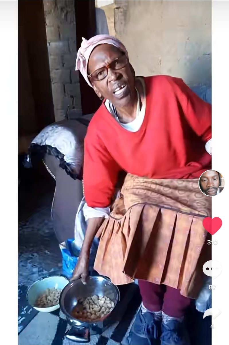 BlackDlow's tweet photo. @ttmbha please bhuti omdala i would like to nominate uGogo for a home renovation, Gogo loves cooking and she has a grandson that always keeps her busy I don't even know them but I love them❤
#Thati #mohale #PeppaPig #BBMzanzi #Loadshedding #AndileMpisane #casspernyovest #AskAMan https://t.co/x72b4JDu27