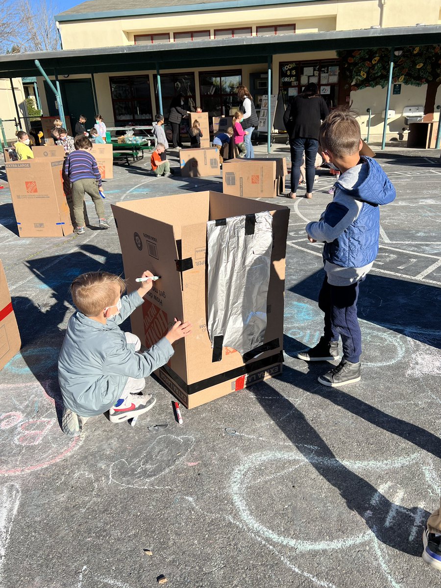 MsAngelaRiley's tweet photo. More #GSPD2022 fun inspired by Pete the Cat’s Groovy Imagination! What can you do with a box? @pennpanthers https://t.co/ZkLykBajWr