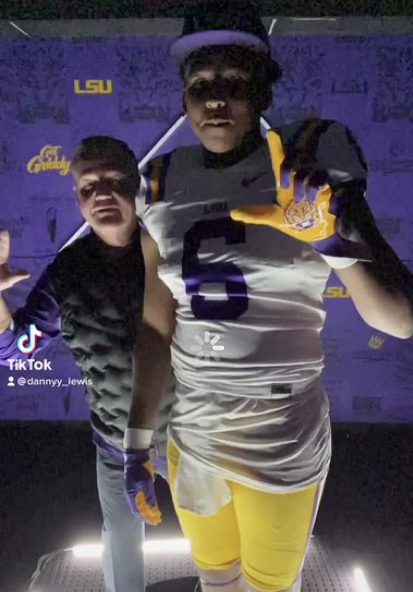 darrenrovell's tweet image. The recruit who Brian Kelly danced with, Danny Lewis, announces he is going to Alabama.