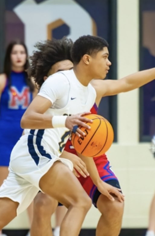 SouthmooreHoops's tweet photo. Senior Ethan Clark coming off an injury had a solid performance on the road vs Norman Tigers last night. 6-9 from the 3point line. 20pts total.
He ties the school record for most 3's in a game. #SaberCatProud
#NXTPROHoopsOK #PrepHoopsOK #OKPreps https://t.co/43hflrI6jr