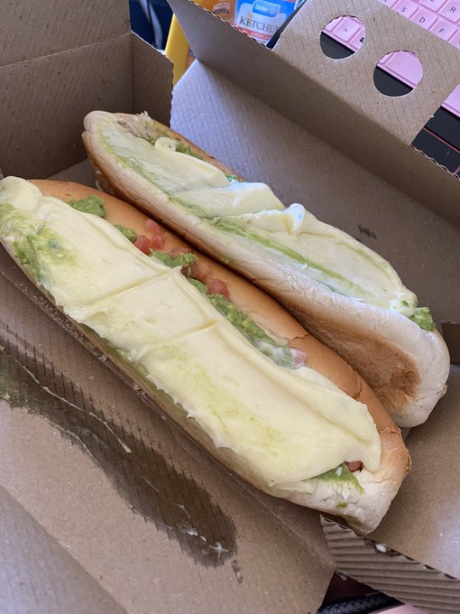 La tula y el completo 😍🥰 Me encanta la tula uwu https://t.co/W0057fF1xI<a href="/tag/vtuber"class="tags"><span>#vtuber</span></a><a href="/tag/vtuberes"class="tags"><span>#vtuberes</span></a>