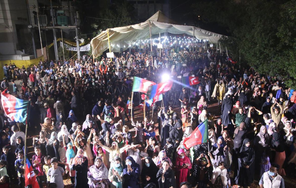 KamalMQM's tweet photo. Day 4 #PSPDharna https://t.co/Kz9z2aTI81