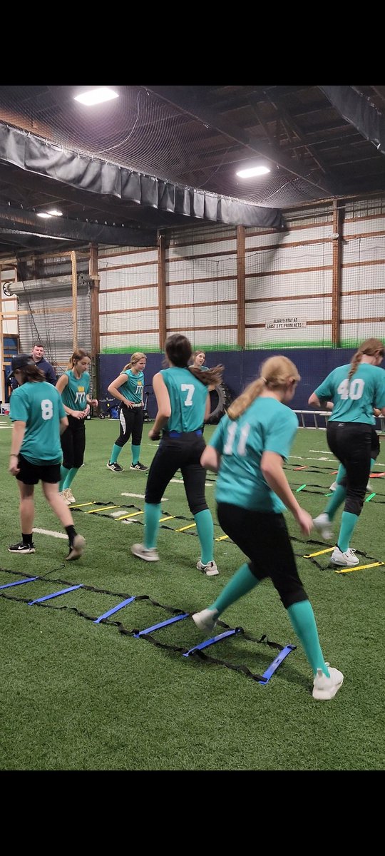 It's National Girls and Women in Sports Day! Celebrate your female athlete(s) and remember what it took to get here. Thank you to all those that paved the way so far!
#StrongerWithSport
@Mo_Mariners 
@HowellSoftball
@NPGrizzlyWREST 
@MarkTwainTigers 
@FZE_Softball