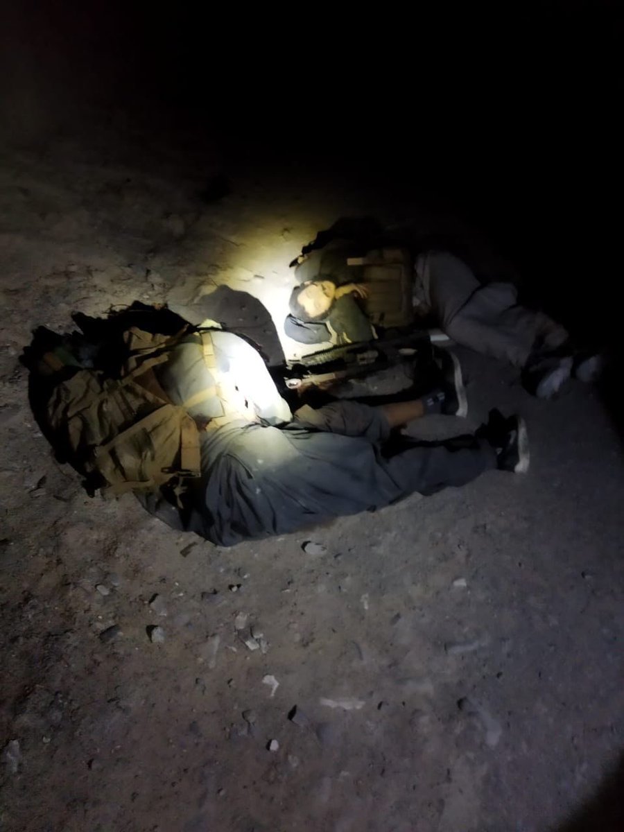RealimranAzam's tweet photo. *Breaking*
13 Indian funded terrorists have been sent to hell by our brave security forces. Grand search operation has been started in the surrounding areas, many of the facilitators have been arrested and sent to the unknown places for further investigation.#Balochistan #Noshki https://t.co/RO236O6d38