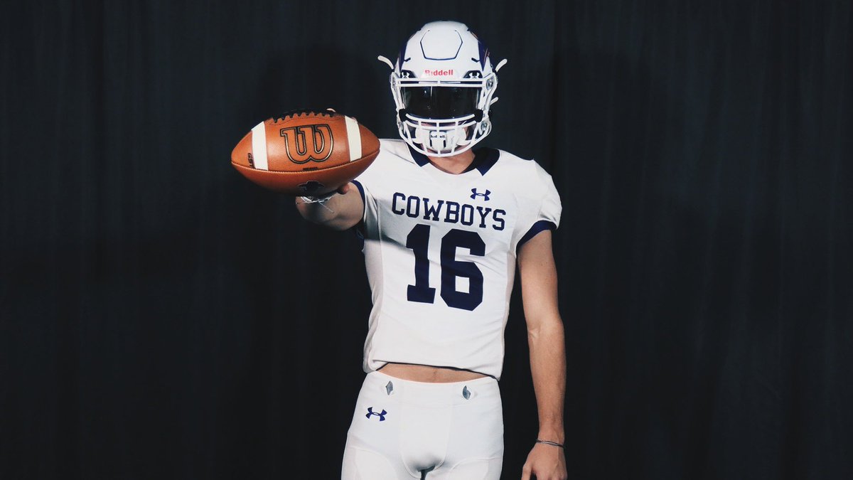 RecruitWylieFB's tweet photo. A big congrats to our senior kicker (and school record holder) @GraysonBearden1‼️ @HSUCowboys is getting one of the best legs in the state‼️ Can’t wait to watch you kick a few more 55 yarders at the next level‼️ #RecruitWylie https://t.co/yKmC26sjXk