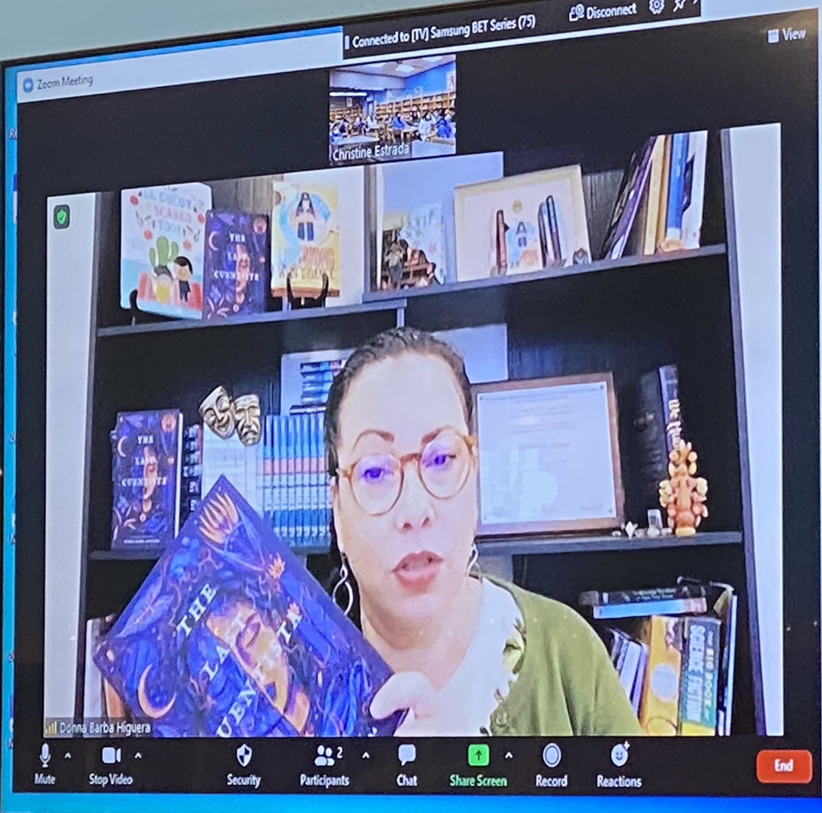 crockettmslib's tweet photo. Our @Crockett_MS Cougars listened to @dbhiguera read from THE LAST CUENTISTA for #WorldReadAloudDay! What a privilege it was for our students to meet a Newbery Medal winning author. 💙💙💙#IrvingReads #WRAD22 https://t.co/LXinApO0In