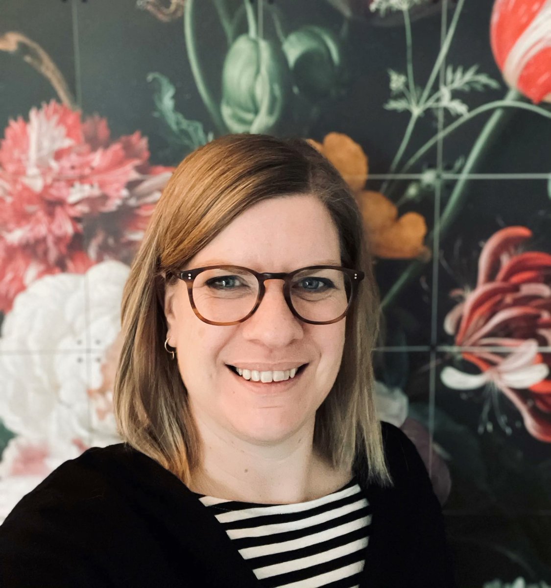 stichtinglsta's tweet photo. ‘We willen allemaal een bepaalde gedragsverandering bij mensen die in de problemen zijn gekomen: die basis bouwen we met elkaar.’

Programmamanager Danielle van den Akker vertelt hoe ze vanuit Rabobank Foundation bijdragen aan financiële redzaamheid: https://t.co/4Qx0aFDvnS https://t.co/U7o9TcOmgZ