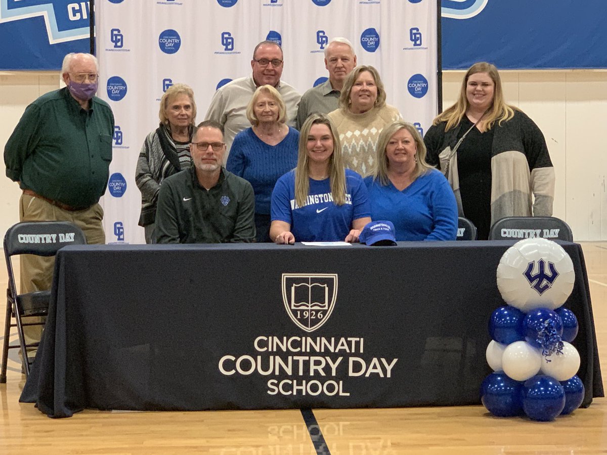 CCDS_Sports's tweet photo. Congrats to Bella Timmerding on her commitment to Washington &amp; Lee University where she will be a member of the Track &amp; Field team. ⁦@mlaughman⁩ ⁦@MikeDyer⁩ ⁦@MiamiValleyConf⁩ ⁦@FOX19Jeremy⁩ ⁦@FOX19Joe⁩ https://t.co/p42WhJTCaL