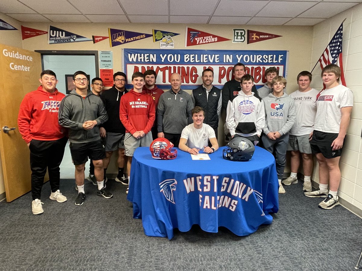 Congrats to Levi! He will be continuing his education &amp; playing football at Dordt University next year! #westsioux
