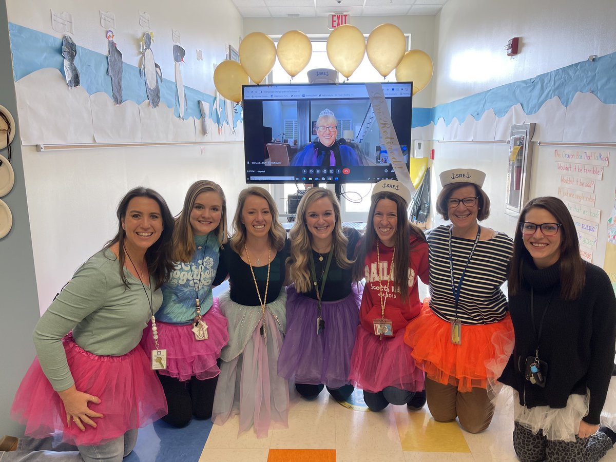 mleach2's tweet photo. Virtual Waving Out @ScottsRidgeES 2-2-22 TuTu’s https://t.co/1rCWoBP0G8