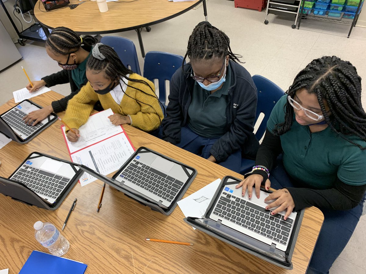 emmert_gators's tweet photo. Kicking off the #StockMarketGame in 5th grade PACE! Ask these kids about their stock portfolios.  They studied graphs, trends, and analyst reviews before making their initial trades. It’s going to be an exciting 10 weeks! @faithlucy1 @gilliard_gators @MCPSSGiftedEd @EconAlabama https://t.co/ocDpiMQCCz