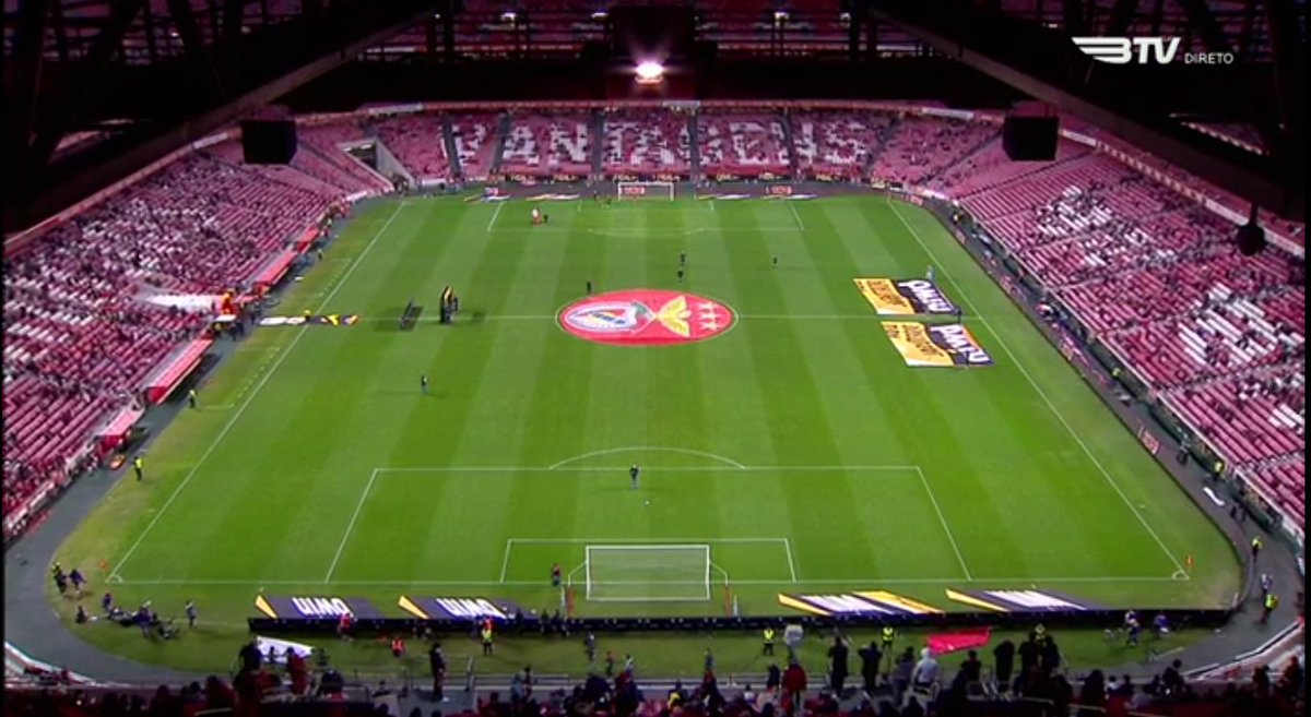 Digam o que disserem não existem adeptos como nós
Estivemos 20 ANOS ( não 2) sem ganhar merda nenhuma e não deixarmos de apoiar
Um clube diferente...