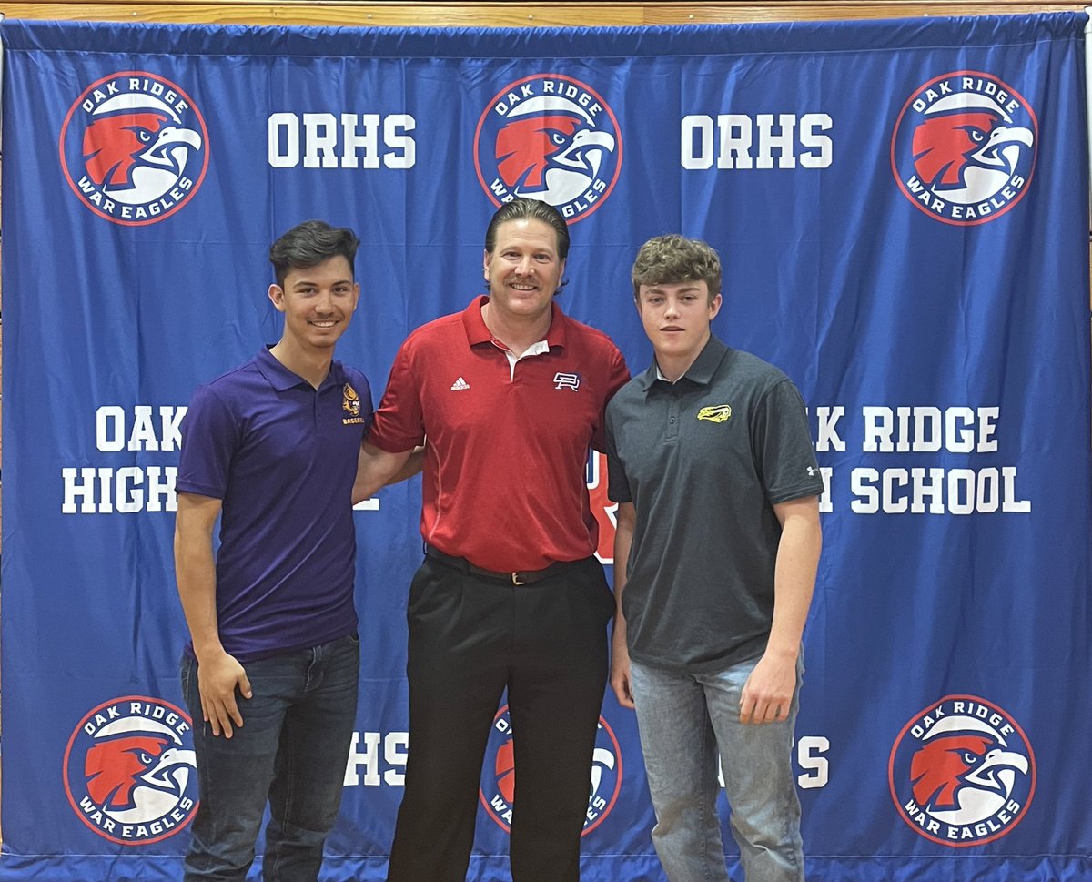 RidgeHardball's tweet photo. Congratulations @Michael_Lopez22!! Well deserved. We are excited to see what the future holds for you https://t.co/kwCvX9ovG2