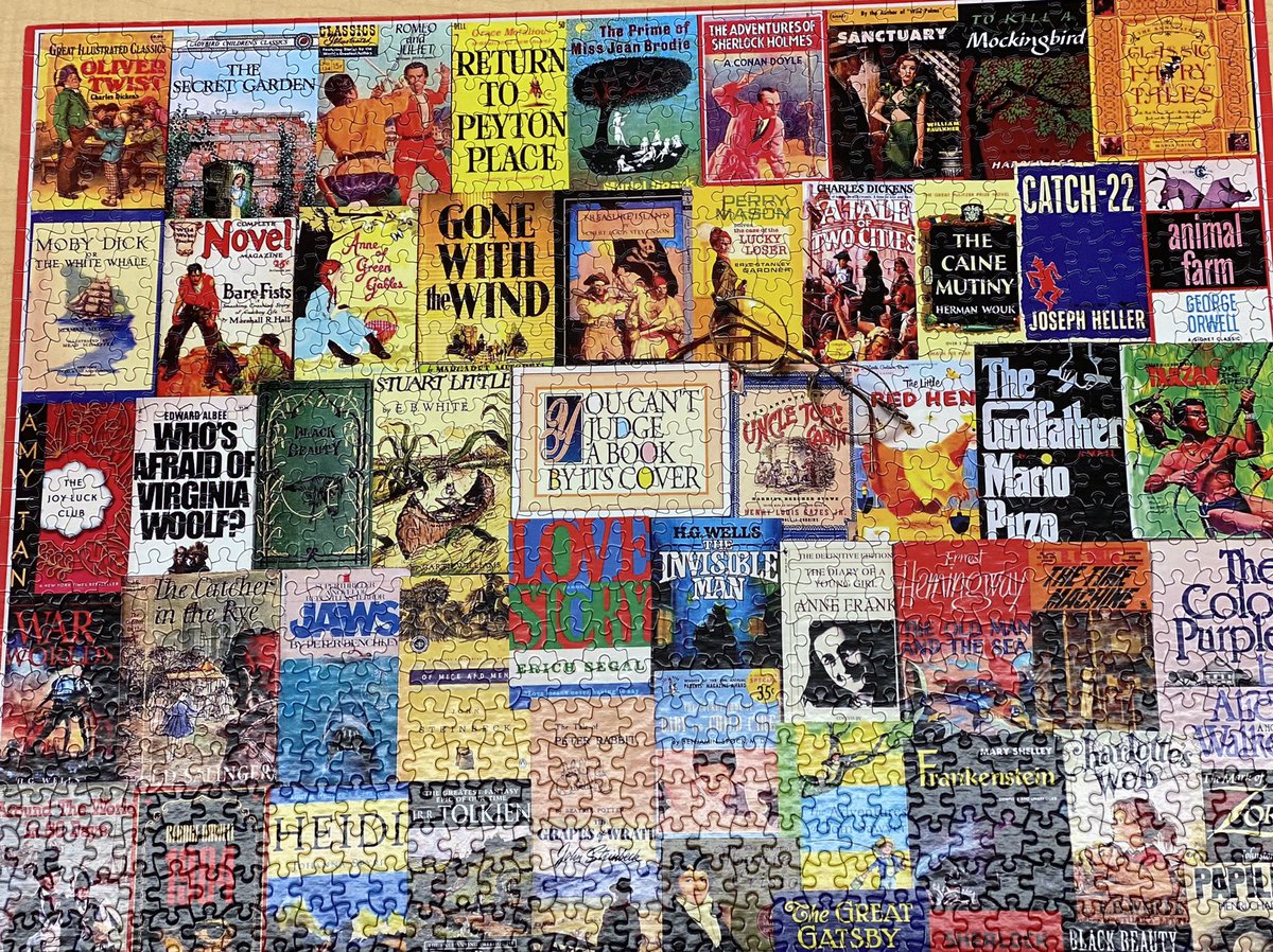 Sdeyoung1's tweet photo. It’s finished! #librarypuzzle #bookpuzzle https://t.co/AvwVH4RpCX