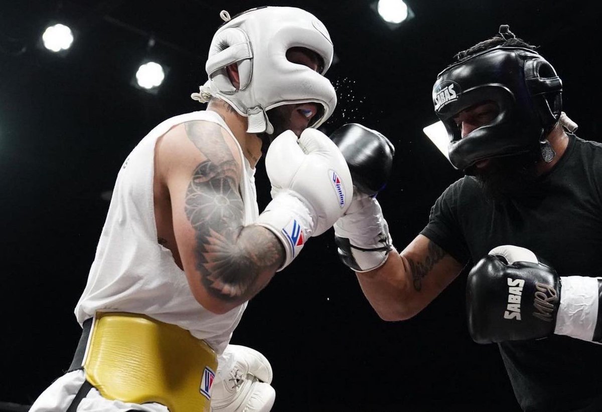 AntonioTarver's tweet photo. #SparWars was a huge hit last night at the #WhiteSandsEventCenter brought to you by #ProBoxPromotions @najeelopez @htitolopez @_kchamp @dominicvalle_ @daniel.blancas24 @officialmarkreyesjr @mr.mj_boxer @javonwoodardjr 
Photo: @damongonzalez_ 🎥 https://t.co/GTqSsagKPt