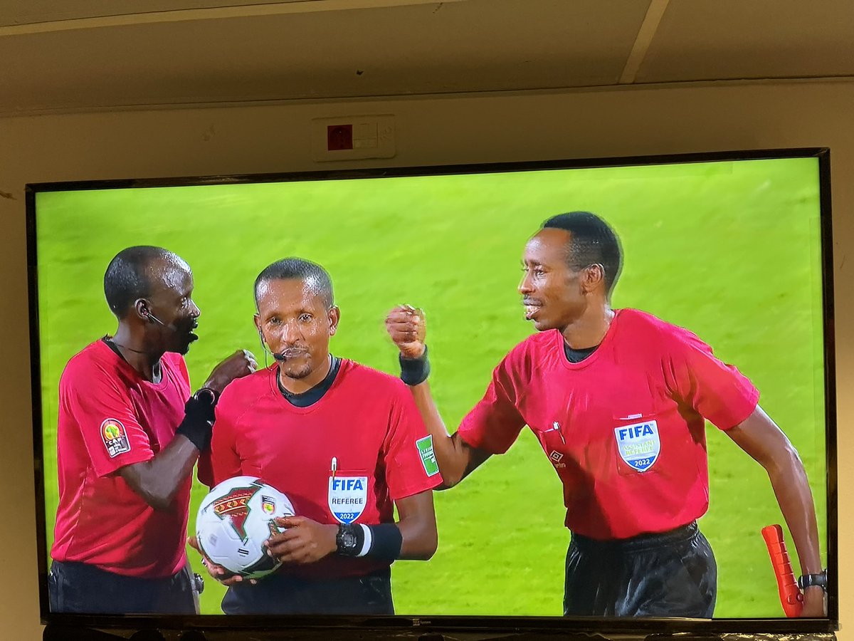 julietbawuah's tweet photo. Bamlak Tessema. The Mike Dean we never knew we had. 😁😁😁😁

#AFCONwithJuliet https://t.co/HHrw2yQrqe