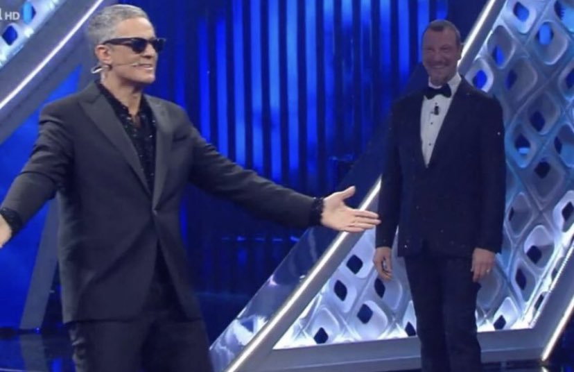 gsymlzz's tweet photo. 400 punti                    io che non ce l’ho #Sanremo2022          in squadra https://t.co/jVS3urvsmU