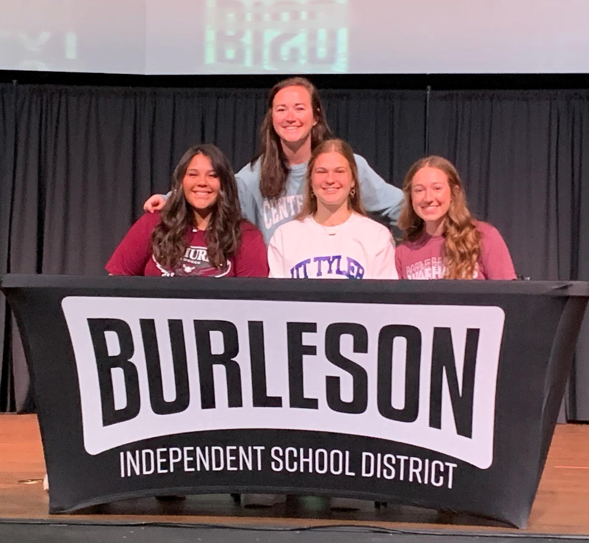 We got to celebrate these 3 amazing girls today!! So proud of each of you for your hard work, dedication and commitment to play at the next level <a href="/yeoman_olivia/">Olivia Yeoman</a> <a href="/logan_stevens17/">logan</a> <a href="/brookeann_10/">brooke mullins</a> 

#Proud
#LetsFreakingGo
#LSS