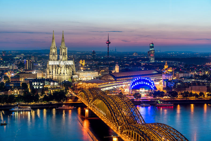 founding's tweet photo. Early applications for Founder Institute Cologne Virtual 2022 accelerator close SUNDAY at midnight! Build an impactful business that matters, with guidance from an expert #startup support network! @startup_cologne @SWCologne 

👇
https://t.co/B0DBZCwMLS 

#FIworldwide #FIpride https://t.co/3BiW9hmTKW