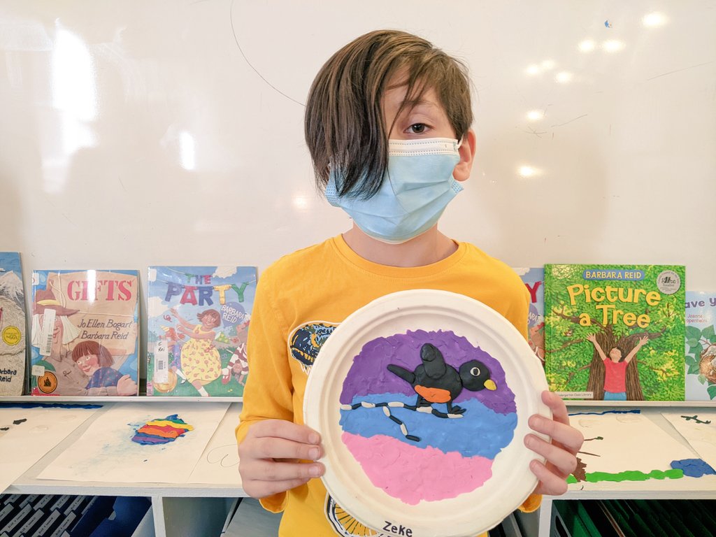 MsFitzSWA's tweet photo. Thank you @barbreidart for the wonderful #FamilyLiteracyDay demonstrations! Our K-2 class can't get enough art! @SWATigers https://t.co/oJ0NUFlaiS