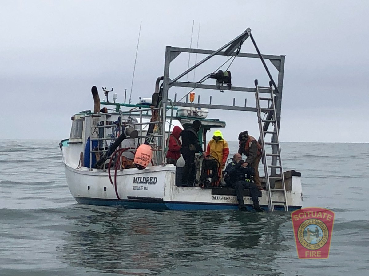 ScituateFire's tweet photo. @ScituateFire representatives along with @MassDEP and #Scituate Harbormasters continue to remain on scene to mitigate the environmental impact from yesterday’s incident. https://t.co/doteVjqTuH
