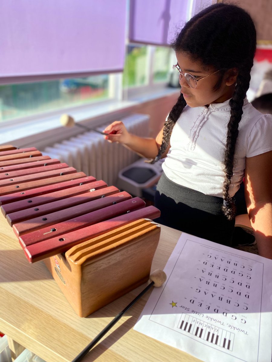 RinglandPrimary's tweet photo. The Music Factory is open in #DosbarthMaple 🎵🎼 So much perseverance on show as we learnt simple nursery rhymes on the xylophone &amp; keyboard today! Looking forward to getting started with @operasonic &amp; @VisibleMusic_UK next week on an exciting project! @EAS_STEM @EAS_ExpressArts https://t.co/16KyBjVUYb