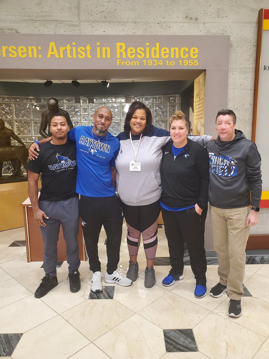 RaytownTrack&Field (@raytowntf) on Twitter photo Track and Field season is quickly approaching and we are looking to add to our staff. If you have a track&field background and/or experience coaching please contact head coach Amber Bloecher at amber.bloecher@raytownschools.org Track and Field season is quickly approaching and we are looking to add to our staff. If you have a track&field background and/or experience coaching please contact head coach Amber Bloecher at amber.bloecher@raytownschools.org
