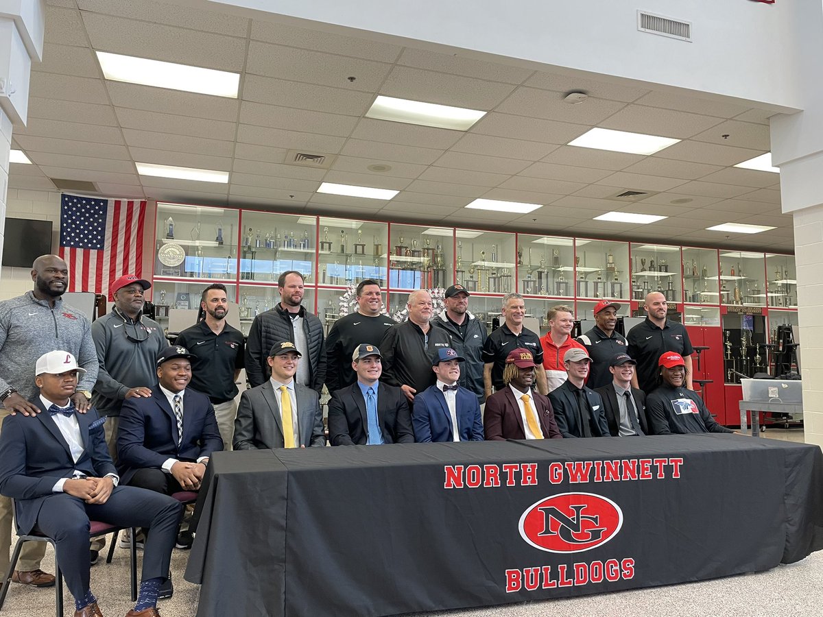 NGHSAthletics's tweet photo. Football Signees!
Jace Anderson-Mars Hill
Duke Clayton-Hutchinson CC
Cade Funderburke-Samford
Liam Glass-Birmingham Southern
Jonathan Hamm-Charleston
Zach Johansen-Ole Miss
Zane Lawson-Berry
Hayden Morton-Birmingham Southern
Jaaymen Rochelle-Ga Tech
Taylor Smallwood-Lafayette https://t.co/XX2oC9XCWI
