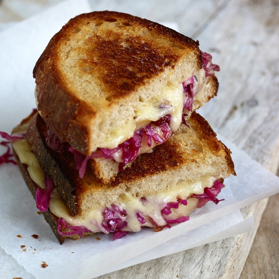 NikkiDinki's tweet photo. What’s better than grilled cheese?! Grown-up grilled cheese! This version, with cabbage and raspberry, is my one of my faves! How do YOU make your grown-up #grilledcheese?! Recipe at https://t.co/Mk4O7hBkxP! #MoreVeggiesPlease
#grownupgrilledcheese #veggietwist #meatontheside https://t.co/AG067FCaNa