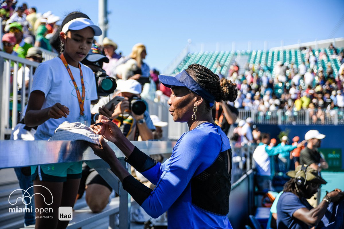 MiamiOpen's tweet photo. Breaking down barriers and inspiring future generations 💪

Happy National Girls and Women in Sports Day! 🎾 #NGWSD https://t.co/K4ifijtEup