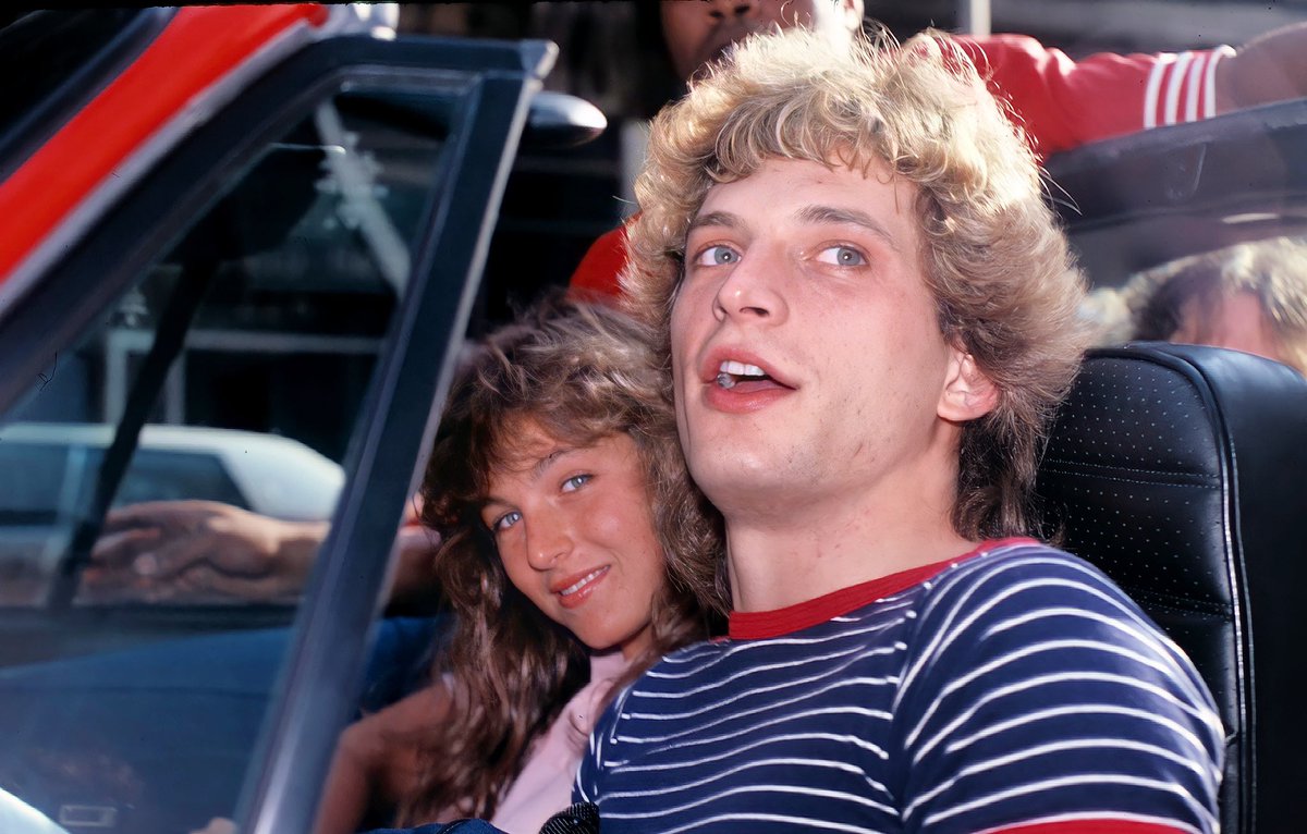 Tatum_Oneal's tweet image. Another teen idol memory.💘
Random trivia: #RexSmith was the first ever to portray a live action @Daredevil in the 90s via @marvel 🥷🏻 I’d go with him to see his performance as “Frederic” in #PiratesOfPenzance on broadway. 🏴‍☠️⏳
#themoreyouknow 💁🏼‍♀️