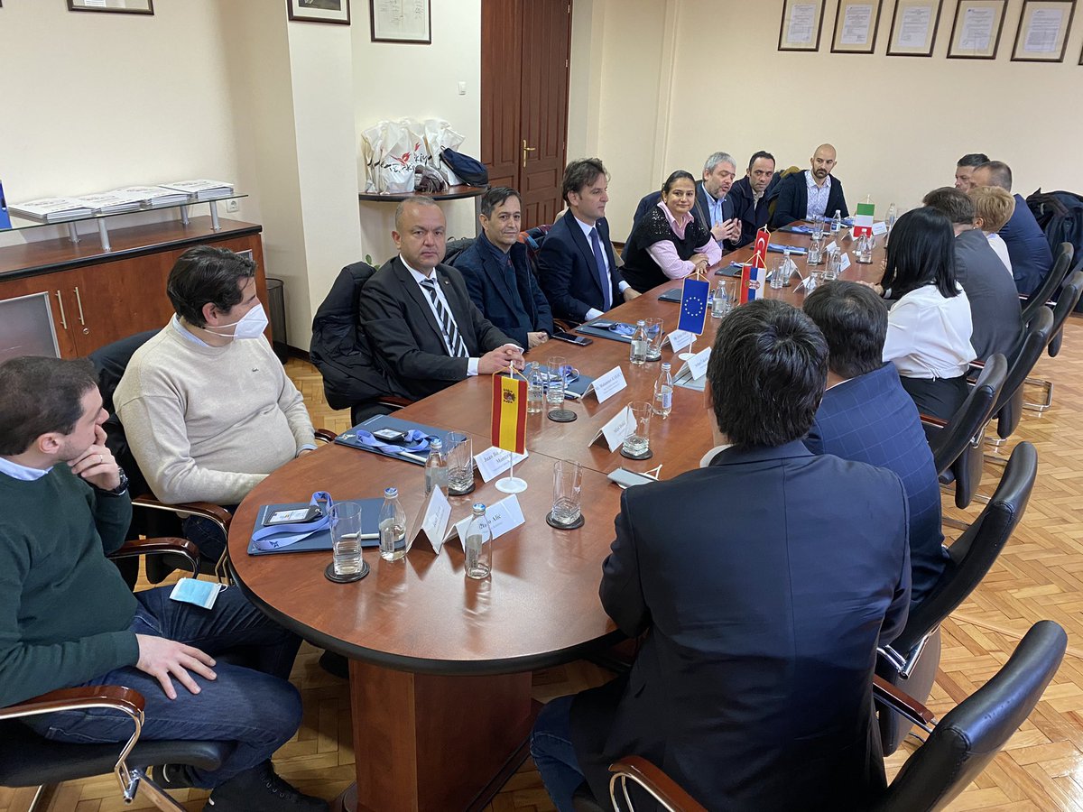 AksuMtal's tweet photo. Ülkemizi #Sırbistan’da uluslararası bir platformda havacılık eğitimi,projeler üzerine en güzel şekilde temsil ediyoruz.
Her şey bir hayalle başlar... https://t.co/DvkQDUSF4x