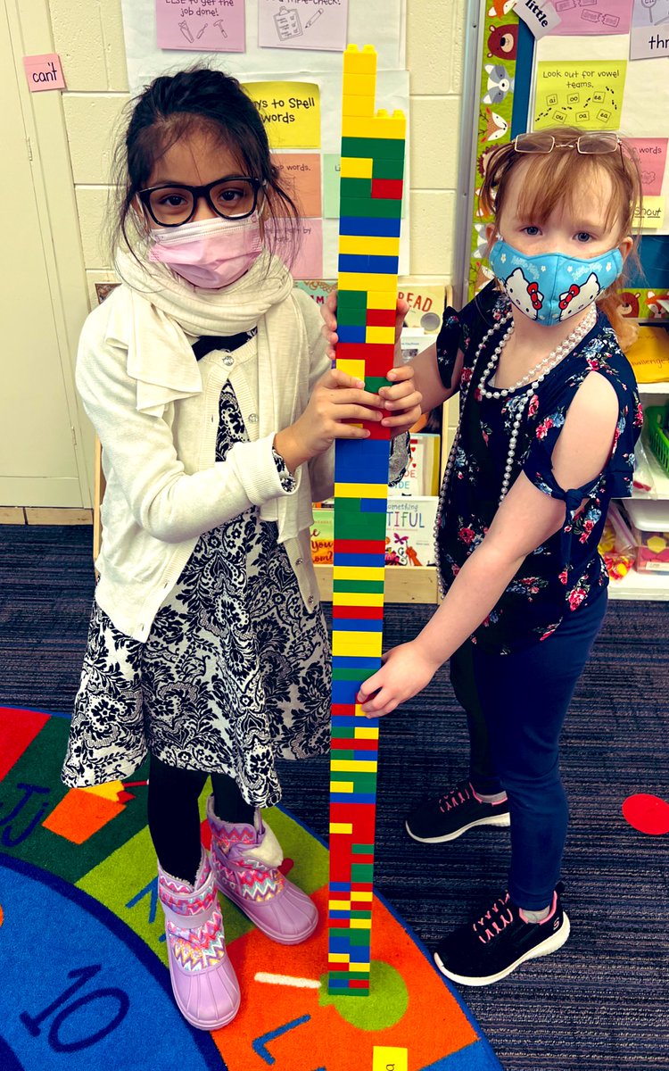 _MsPalucki's tweet photo. It’s the 💯 day of school!! 🎉  Why not celebrate with some 100th day-themed  #Makerspace #STEM centers⁉️ I had a great time collaborating with @MsMarianoMelzer at @MelzerMLions as the first graders completed various challenges throughout the room! 👏 #Teamwork #CriticalThinking https://t.co/sbuysbyr5B