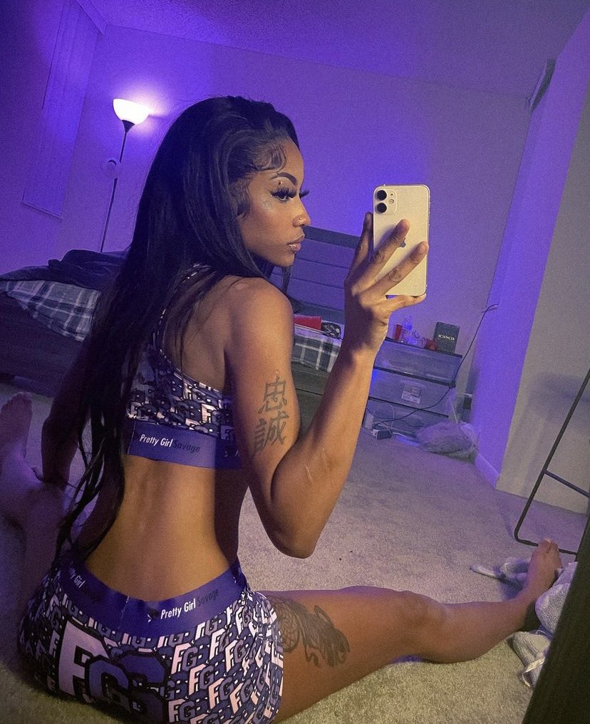 PrettyPinky555's tweet photo. doing meetups now be the first to book me now DMs are open 🥰 , or DM for a FaceTime now before it’s to late 💦 ! https://t.co/zvaa84hZlr