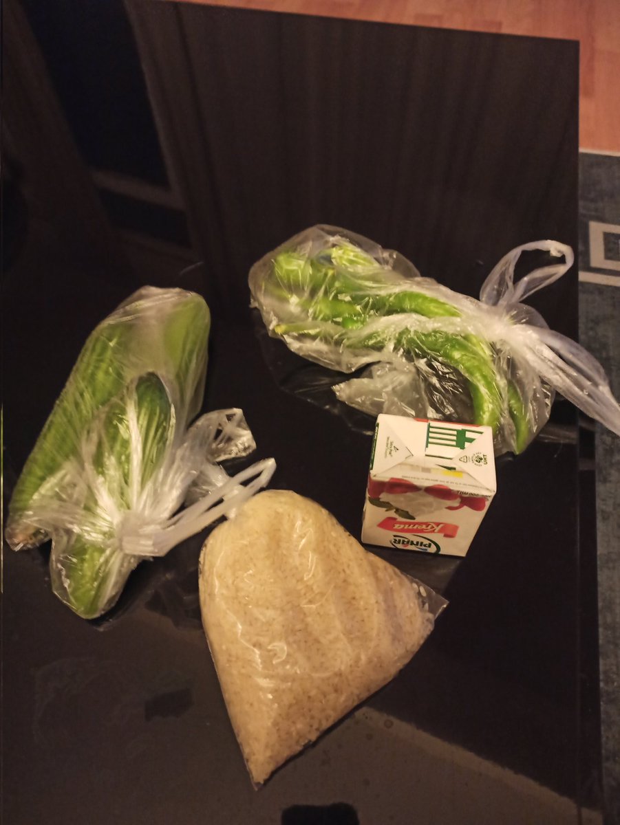 Şuna 52 lira verdim Allah da sizin belasını versin 
#EKONOMİ  #Mutsuzum  #SecimSecimErkenSecim