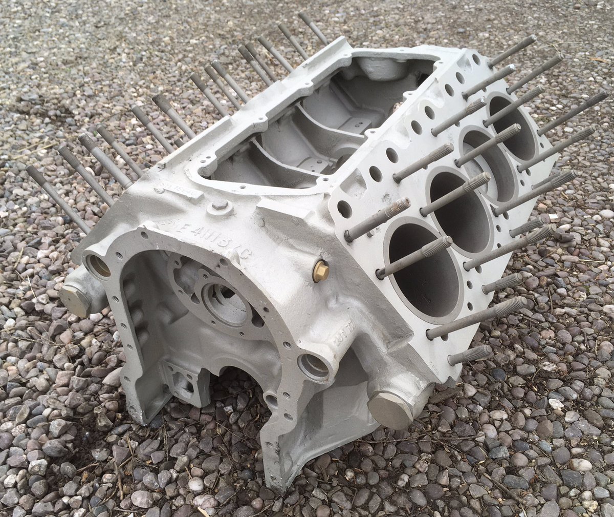 vee8design's tweet photo. Rolls Royce 6.75l V8...Love the look of the raw aluminium, fresh back from shotblasting. This block has four seized pistons in situ, making for a totally unique piece! More to follow... #upcycle #bespoke #enginetable #v8 https://t.co/fTtSryLQKK