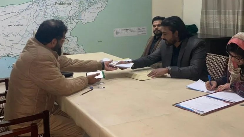 AmnMovement's tweet photo. Islamabad
Feburary 01/2022
No PR-01/2022-APR

Mr Muhammad Fahad Ali, Executive Director Amn-Movememt along with the team of directors, Ms Jaya Jaggi and Muhammad Omer Imran called on Mr. Sarfraz Qamar Daha, Chief Commissioner National Scout Organization PBSA at NHQ. https://t.co/HoBtHvJNwj