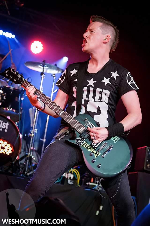 marcfarquhar's tweet photo. PLEASE SHARE | I'm selling my trusty LEFT HANDED ESP LTD EC-50(Satin Black) in all it's sticker glory!

This beast sounded so good when I put 2 Seymour Duncan Invaders that I switched from my Explorer which had EMG's in it!

For details click below...

https://t.co/3kzMzJDmmf https://t.co/FCSjPdHnCH