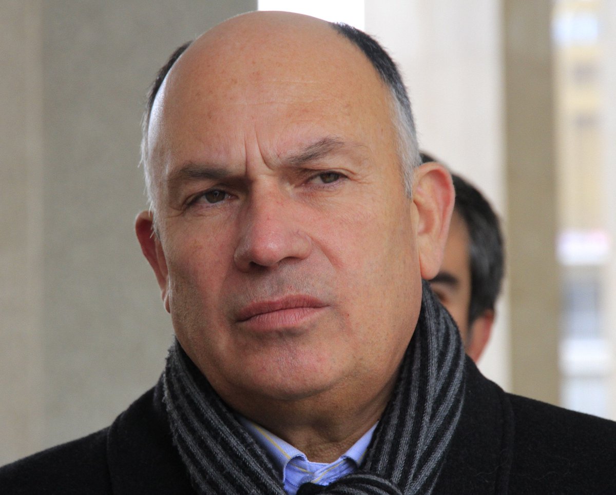 Los diputados de la UDI, Osvaldo Urrutia y Sergio Bobadilla calificaron al Servicio Jesuita Migrantes (SJM) como “hipócritas”, luego que responsabilizaran al Estado de la actual crisis. 
👉 diarioelpatagon.cl/diputados-udi-…