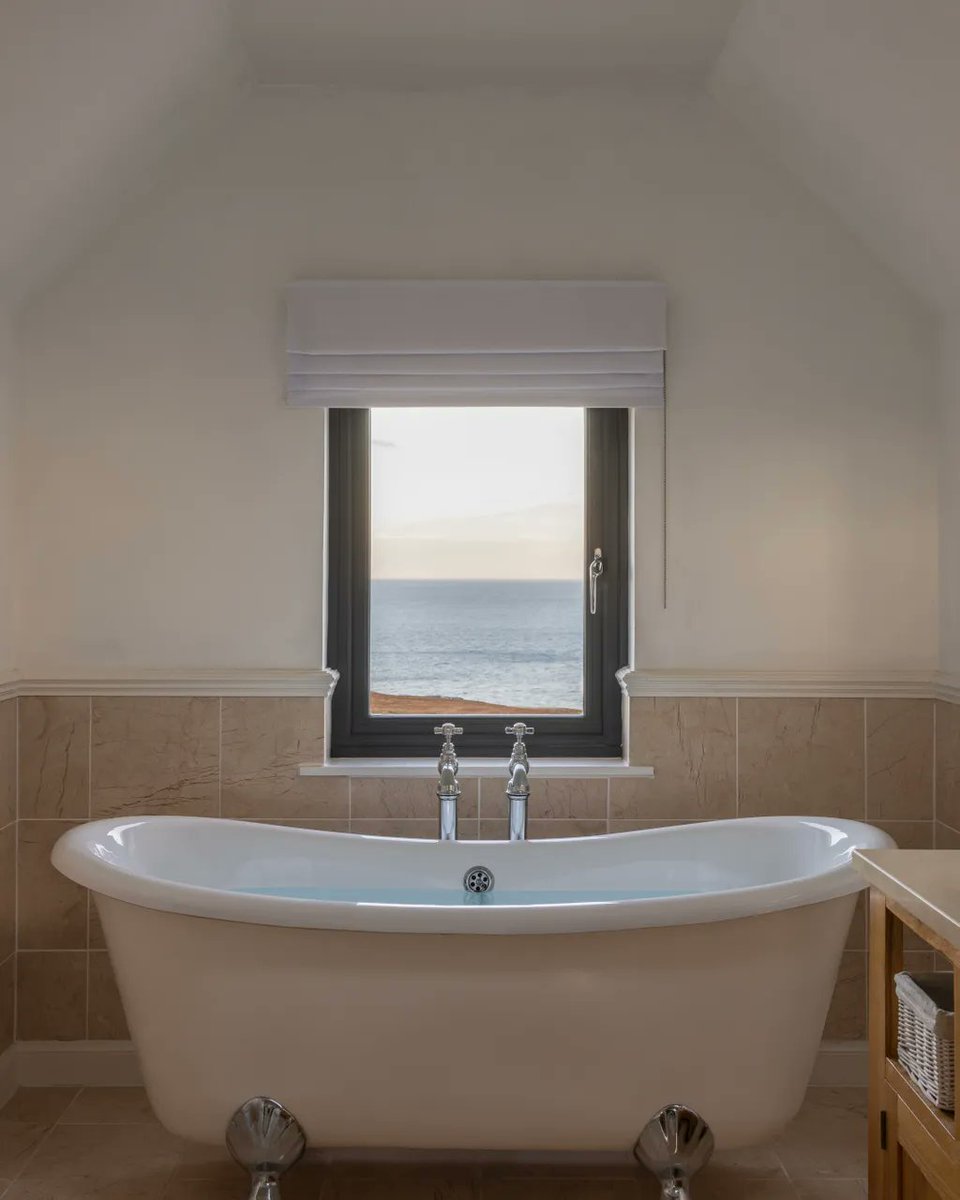 Slow living with a side of Scottish highlands for company at the glorious Milovaig House. A newly renovated crofter’s house perched on the cliffs of the Isle of Skye, this is a truly special escape where one can destress and discover. Book your getaway: sandandstoneescapes.com/property/milov…