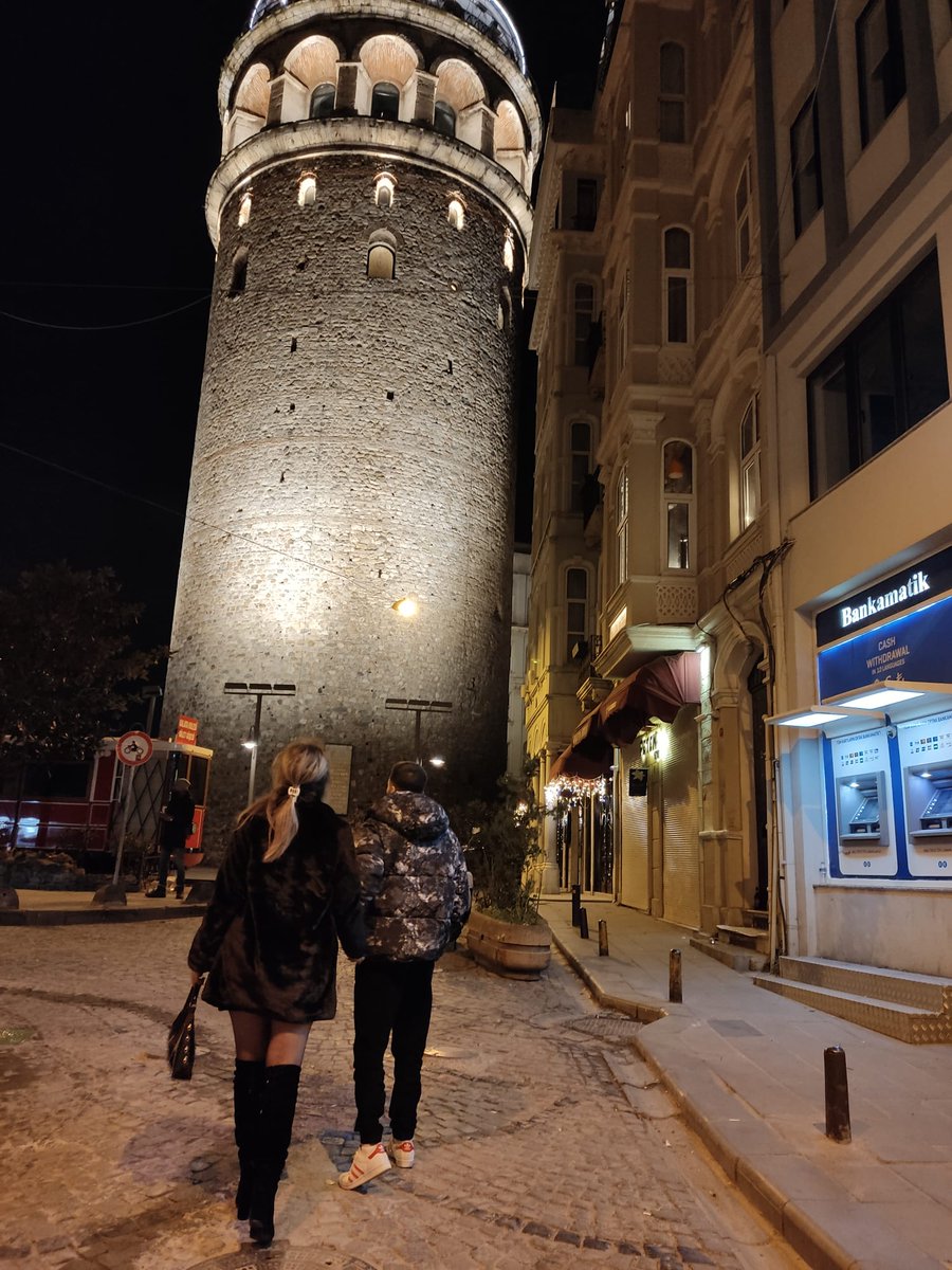 Hangoverbaby_'s tweet photo. Yarı sarhoş, tam aşık
@sinan_sis https://t.co/FW8vytQPnm